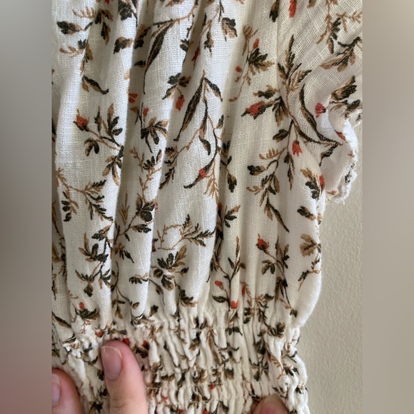 Abercrombie & Fitch Off The Shoulder Smocked Waist Peplum Top Size Medium - Picture 2 of 5